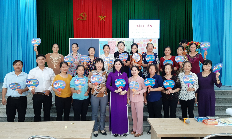 Tập huấn kỹ năng bảo vệ trẻ em cho cha mẹ và người chăm sóc trẻ